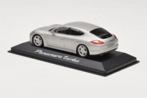 Porsche Panamera 970 Turbo Bež Minichamps 1:43 WAP0200519 Kovina – slika 3 od 4