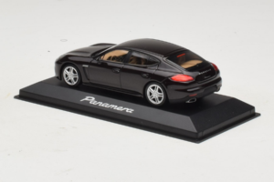 Porsche Panamera 970 Black Metallic Minichamps 1:43 WAP0203900E Kovina – slika 3 od 5
