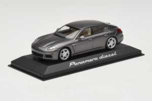 Porsche Panamera 970 Diesel Grey Metallic Minichamps 1:43 WAP0202300E Kovina – slika 2 od 4