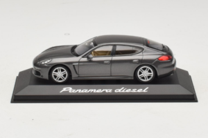 Porsche Panamera 970 Diesel Grey Metallic Minichamps 1:43 WAP0202300E Kovina