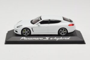 Porsche Panamera 970 S e-Hybrid Bel Minichamps 1:43 WAP0207200E Kovina