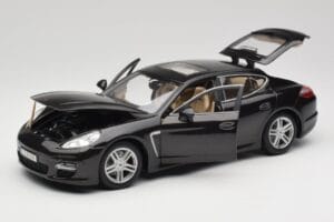 Porsche Panamera Turbo 970 Črna Maisto 1:18 36197 Kovina – slika 2 od 8