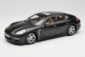 Porsche Panamera Turbo 970 Črna Maisto 1:18 36197 Kovina