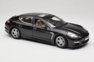 Porsche Panamera Turbo 970 Črna Maisto 1:18 36197 Kovina – slika 6 od 8