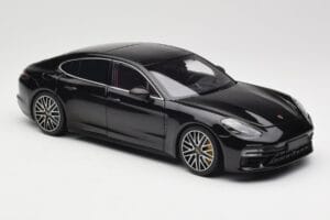Porsche Panamera 971 Turbo S Črn Metallic Minichamps 1:18 113061076 Kovina – slika 6 od 8