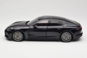 Porsche Panamera 971 Turbo S Moder Metallic Minichamps 1:18 113061075 Kovina – slika 4 od 8