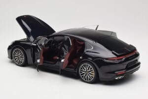 Porsche Panamera 971 Turbo S Moder Metallic Minichamps 1:18 113061075 Kovina – slika 5 od 8