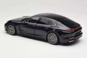 Porsche Panamera 971 Turbo S Moder Metallic Minichamps 1:18 113061075 Kovina – slika 7 od 8