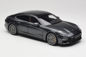 Porsche Panamera 971 Turbo S Grey Metallic Minichamps 1:18 113061073 Kovina – slika 6 od 8