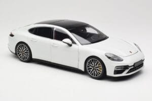 Porsche Panamera 971 Turbo S Bel Metallic Minichamps 1:18 113061074 Kovina – slika 6 od 8