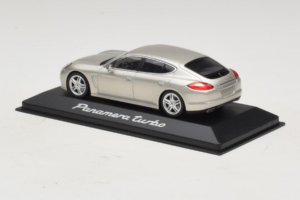 Porsche Panamera 970 Turbo Srebrna Minichamps 1:43 WAP02000519 Kovina – slika 3 od 5