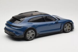 Porsche Taycan J1 Turbo S Cross Turismo Moder Minichamps 1:18 155069301 Kovina – slika 2 od 6
