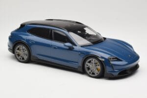 Porsche Taycan J1 Turbo S Cross Turismo Moder Minichamps 1:18 155069301 Kovina – slika 4 od 6