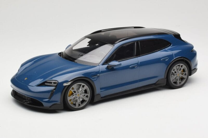 Porsche Taycan J1 Turbo S Cross Turismo Moder Minichamps 1:18 155069301 Kovina