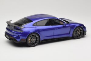 Porsche Taycan J1 Turbo GT Purple Sky Metallic GT Spirit 1:18 GT520 Smola – slika 2 od 6