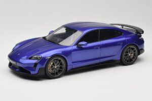 Porsche Taycan J1 Turbo GT Purple Sky Metallic GT Spirit 1:18 GT520 Smola