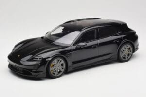 Porsche Taycan J1 Turbo S Cross Turismo Črn Minichamps 1:18 155069300 Kovina