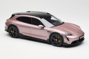 Porsche Taycan Turbo S Cross Turismo Metalik Roza GT Spirit 1:18 GT440 Smola – slika 4 od 6