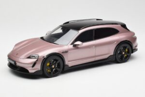 Porsche Taycan Turbo S Cross Turismo Metalik Roza GT Spirit 1:18 GT440 Smola