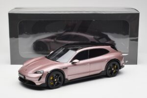 Porsche Taycan Turbo S Cross Turismo Metalik Roza GT Spirit 1:18 GT440 Smola – slika 6 od 6