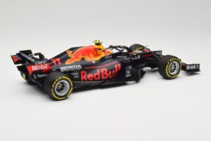 Red Bull Racing Honda RB16B #11 S. Perez Mexican GP 2021 Minichamps 1:18 110211911 Kovina – slika 2 od 6