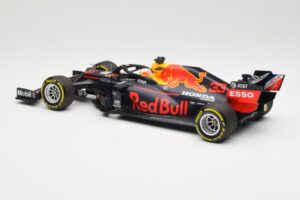 Red Bull Racing RB16 #33 M. Verstappen Winner 70th Anniversary GP 2020 Minichamps 1:18 110200533 Kovina – slika 5 od 6