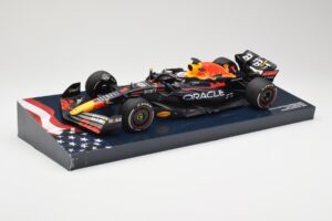 Red Bull Racing RB18 #1 M. Verstappen Winner Austin GP 2022 Minichamps 1:18 113222901 Kovina – slika 2 od 6