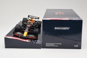 Red Bull Racing RB18 #1 M. Verstappen Winner Austin GP 2022 Minichamps 1:18 113222901 Kovina – slika 6 od 6