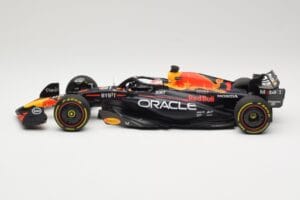 Red Bull Racing RB19 #1 M. Verstappen Winner Monaco GP 2023 Minichamps 1:18 110230701 Kovina – slika 3 od 6
