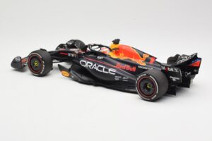 Red Bull Racing RB19 #1 M. Verstappen Winner Spanish GP 2023 Minichamps 1:18 110230801 Kovina – slika 5 od 6