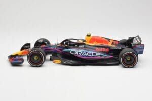 Red Bull Racing RB19 #11 S. Perez 2nd Place Miami GP 2023 Minichamps 1:18 110230511 Kovina – slika 3 od 6