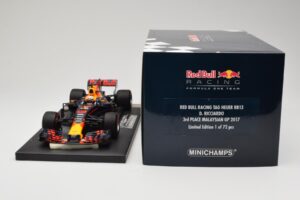 Red Bull Racing Tag Heuer RB13 #3 D. Ricciardo 3rd Place Malaysian GP 2017 Minichamps 1:18 117171503 Kovina – slika 6 od 6