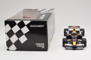 Red Bull RB1 Cosworth #14 D. Coulthard Red Bull Racing Showcar 2005 Minichamps 1:18 100050084 Kovina – slika 7 od 7