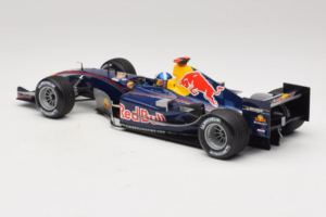 Red Bull RB1 Cosworth #14 D. Coulthard Red Bull Racing Showcar 2005 Minichamps 1:18 100050014 Kovina – slika 5 od 6