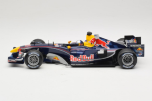 Red Bull RB1 Cosworth #15 C. Klien Red Bull Racing Showcar 2005 Minichamps 1:18 100050085 Kovina – slika 3 od 7