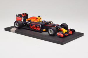 Red Bull RB12 Tag Heuer #3 D. Ricciardo Red Bull Racing 1st Pole Monaco Grand Prix 2016 Minichamps 1:18 117160103 Smola – slika 4 od 7