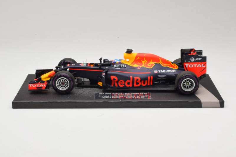 Red Bull RB12 Tag Heuer #3 D. Ricciardo Red Bull Racing 1st Pole Monaco Grand Prix 2016 Minichamps 1:18 117160103 Smola