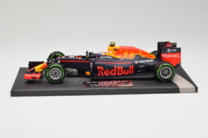 Red Bull RB12 Tag Heuer #33 M. Verstappen Red Bull Racing Showcar 2016 Minichamps 1:18 117161233 Smola