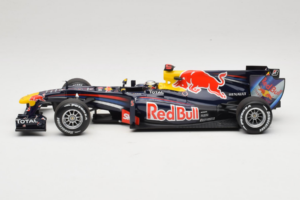 Red Bull RB6 Renault #5 S. Vettel Red Bull Racing Brazilian Grand Prix Winner 2010 Minichamps 1:18 110100205 Kovina – slika 3 od 7