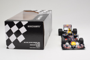 Red Bull RB6 Renault #5 S. Vettel Red Bull Racing Brazilian Grand Prix Winner 2010 Minichamps 1:18 110100205 Kovina – slika 7 od 7