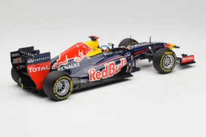 Red Bull RB8 Renault #1 S. Vettel Red Bull Racing Showcar 2012 Minichamps 1:18 110120071 Kovina – slika 2 od 7