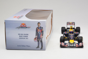 Red Bull RB8 Renault #2 M. Webber Red Bull Racing Showcar 2012 Minichamps 1:18 110120072 Kovina – slika 6 od 7