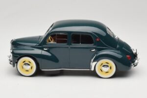 Renault 4CV Zelena Solido 1:18 8047 Kovina – slika 3 od 6