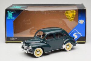 Renault 4CV Zelena Solido 1:18 8047 Kovina – slika 6 od 6
