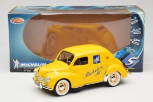 Renault 4CV Michelin Yellow Solido 1:18 82002 Kovina – slika 6 od 6