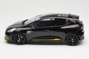 Renault Clio 4 RS Črn Otto 1:18 OT946 Smola – slika 2 od 5