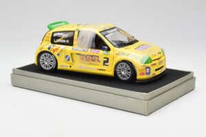 Renault Clio Sport #2 E. Rangoni Renault Clio Trophy Winner 2000 Universal Hobbies 1:18 7711218616 Kovina – slika 4 od 6