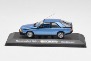 Renault Fuego Modra Metalik Minichamps 1:43 400113520 Kovina