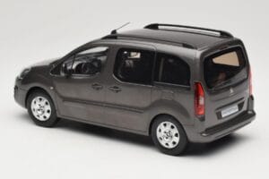 Renault Juvaquatre Break 300 kg Slonokoščena Norev 1:18 185260 Kovina – slika 5 od 6
