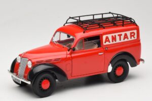 Renault Juvaquatre Utilitaire Rdeč Solido 1:18 8424 Kovina